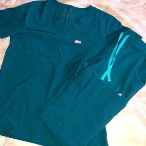 Figs limited edition scrub set Caribbean Blue